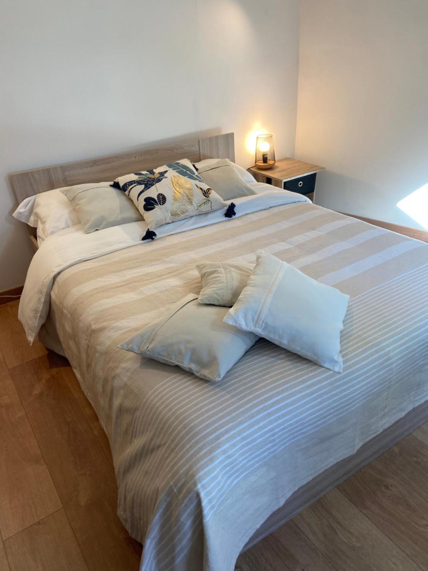 Ideal Location Triplex Centre-ville Appartement